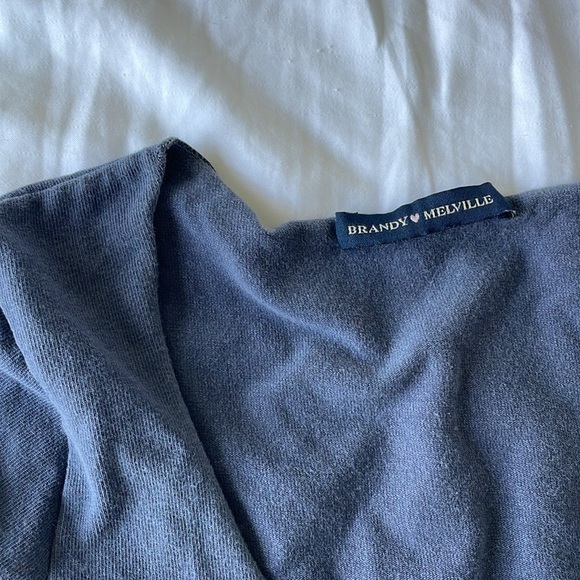 Brandy Melville Gina Top! - Picture 2 of 3